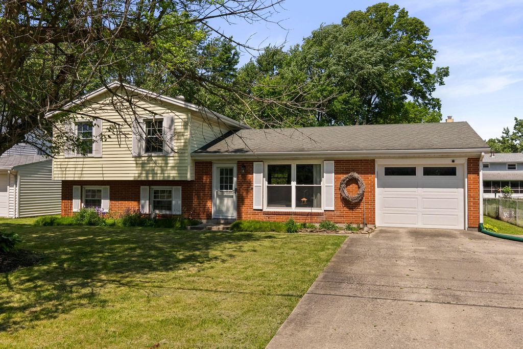 Photo of 1516 Bellefontaine Avenue, Marion, OH 43302 (MLS # 226023035)