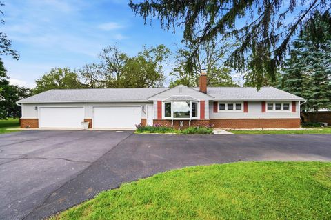 Photo of 4400 Grove City Road, Grove City, OH 43123 (MLS # 226014906)