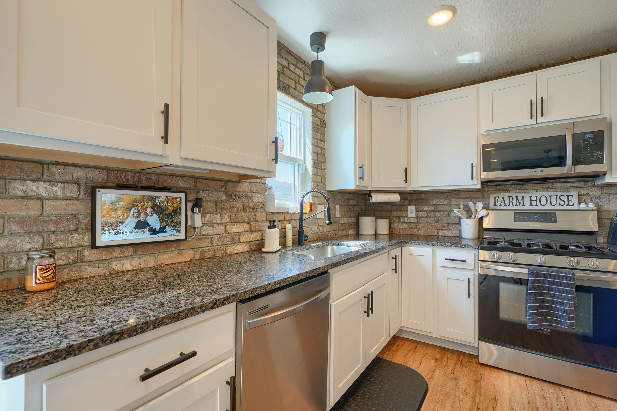1004 Margate Circle, London, Ohio image 13
