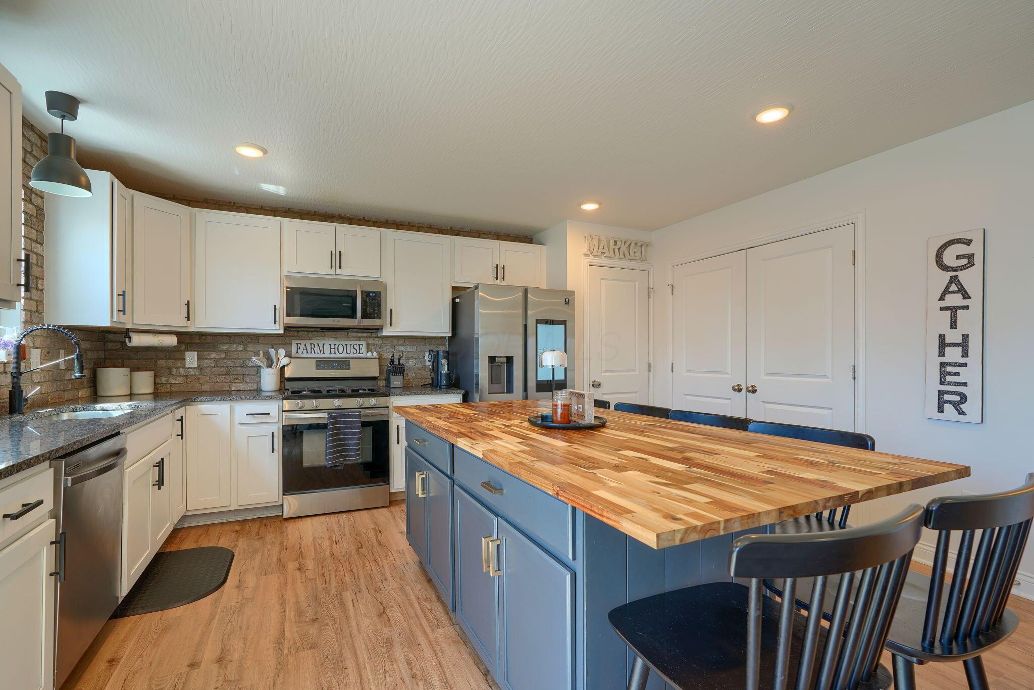 1004 Margate Circle, London, Ohio image 12