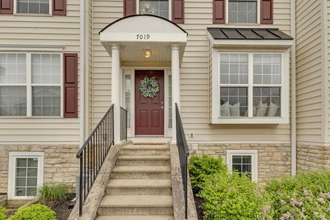 Photo of 7019 Monarchos Drive 12 #12, New Albany, OH 43054 (MLS # 226014042)