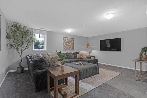 Tiny photo for 7019 Monarchos Drive 12 #12, New Albany, OH 43054 (MLS # 226014042)