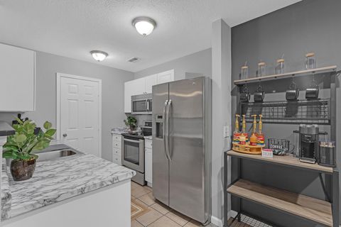 Tiny photo for 7019 Monarchos Drive 12 #12, New Albany, OH 43054 (MLS # 226014042)