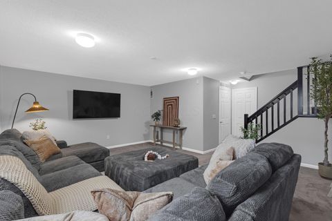 Tiny photo for 7019 Monarchos Drive 12 #12, New Albany, OH 43054 (MLS # 226014042)