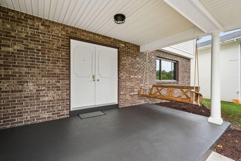 Photo of 2900 Granada Hills Drive, Columbus, OH 43231 (MLS # 226037328)