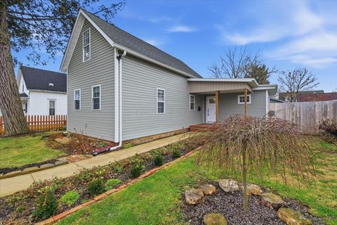 Tiny photo for 203 S Center Street, Mount Vernon, OH 43050 (MLS # 226000626)