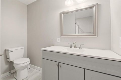 Tiny photo for 203 S Center Street, Mount Vernon, OH 43050 (MLS # 226000626)