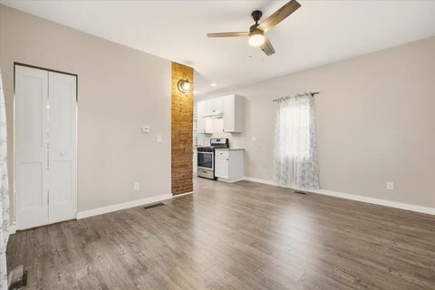 Tiny photo for 203 S Center Street, Mount Vernon, OH 43050 (MLS # 226000626)