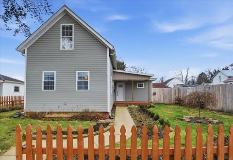 Tiny photo for 203 S Center Street, Mount Vernon, OH 43050 (MLS # 226000626)