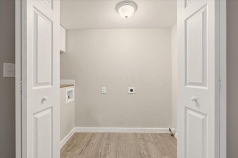 Tiny photo for 203 S Center Street, Mount Vernon, OH 43050 (MLS # 226000626)