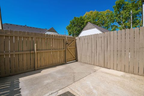 Tiny photo for 410 Edinburgh Road 410 #410, Dublin, OH 43017 (MLS # 225045466)