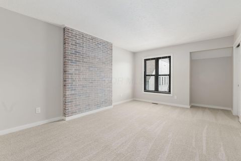 Tiny photo for 410 Edinburgh Road 410 #410, Dublin, OH 43017 (MLS # 225045466)