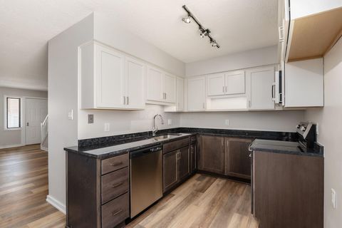 Tiny photo for 410 Edinburgh Road 410 #410, Dublin, OH 43017 (MLS # 225045466)