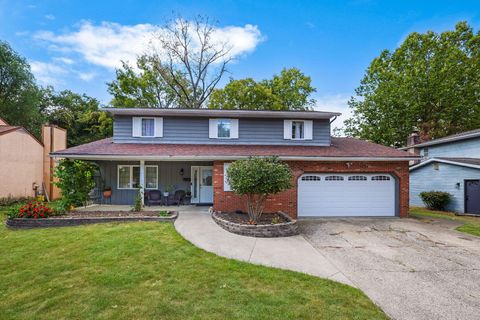 Photo of 857 Promise Court, Reynoldsburg, OH 43068 (MLS # 225036316)