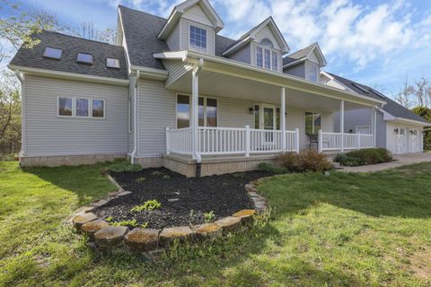 Photo of 67230 Creek Road, McArthur, OH 45651 (MLS # 226012874)