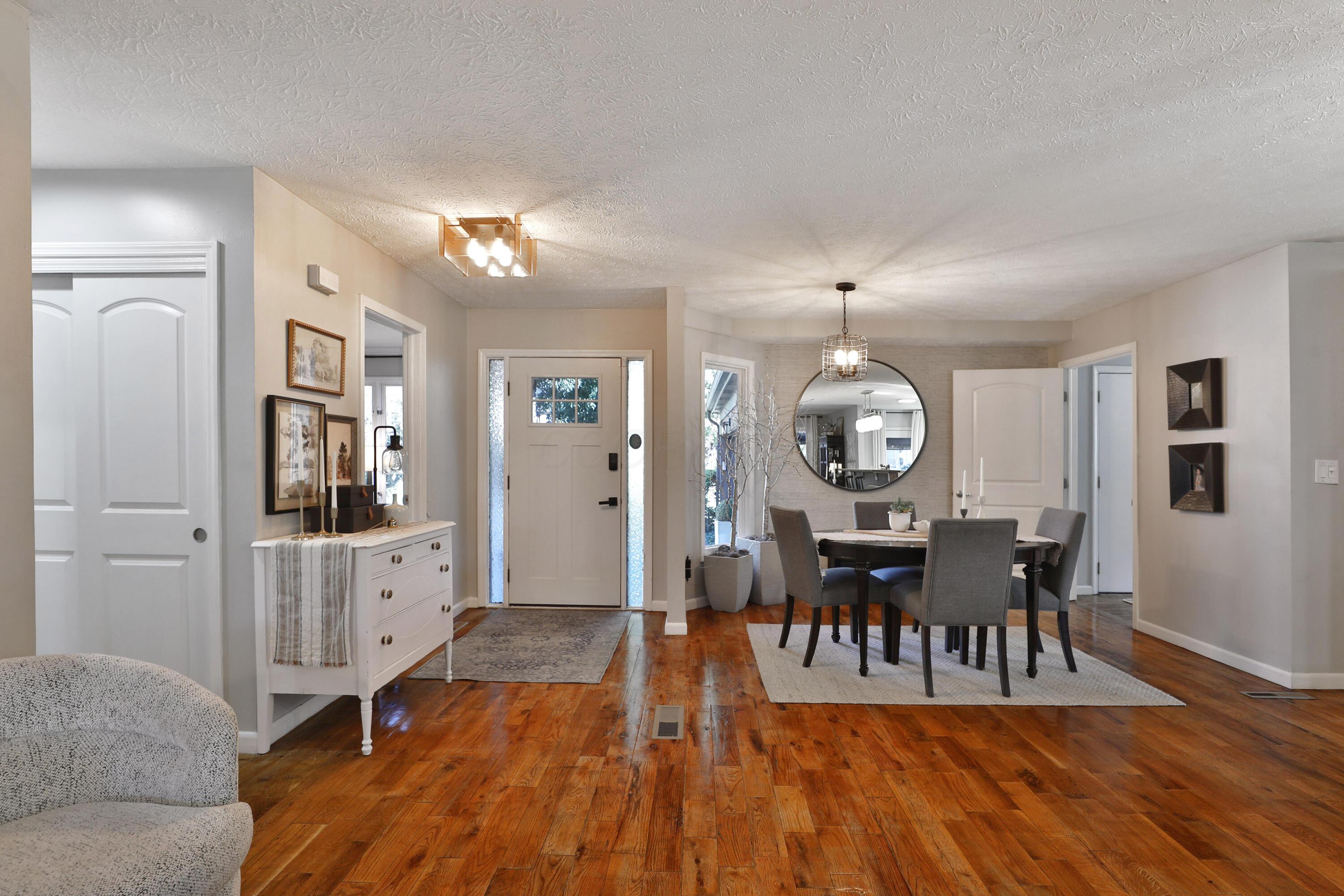 7775 Pembrook Drive, Reynoldsburg, Ohio image 9