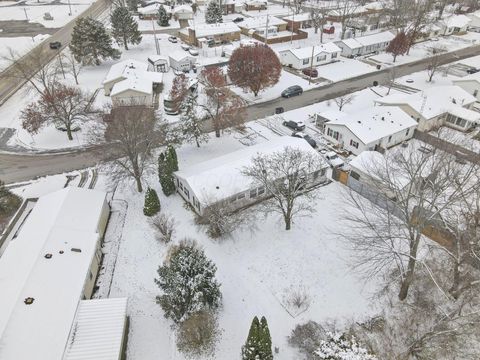 Tiny photo for 18 Hunt Drive, Sabina, OH 45169 (MLS # 225045044)