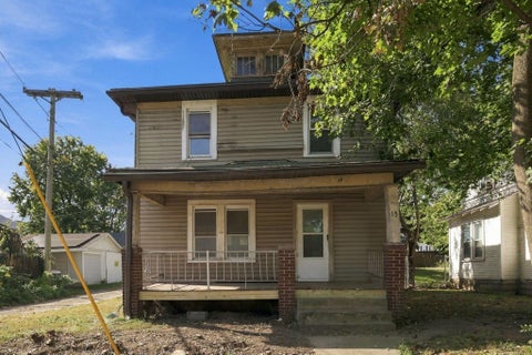 Photo of 15 Fairmont Avenue, Newark, OH 43055 (MLS # 226038488)