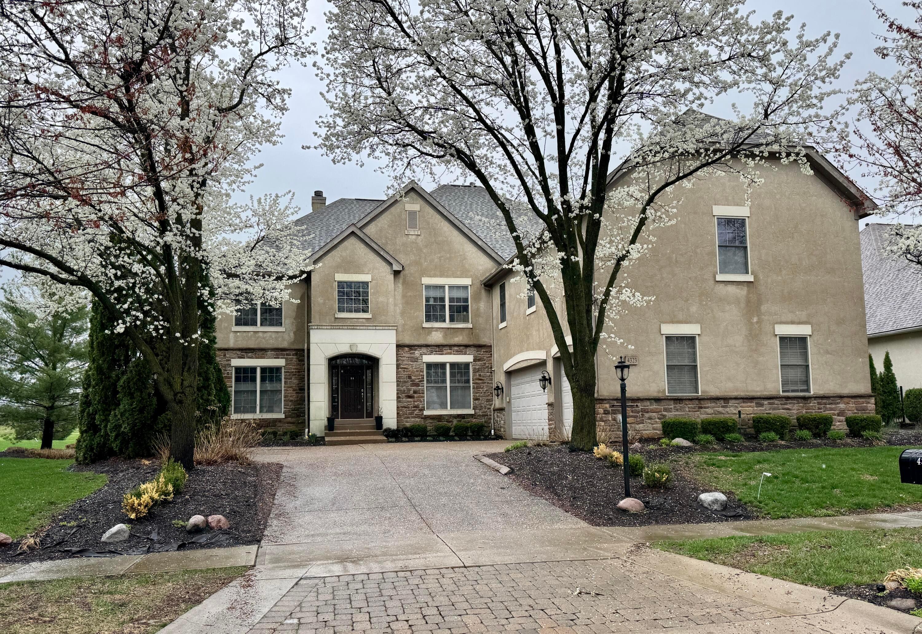 4323 Village Club Drive, Powell, Ohio image 1
