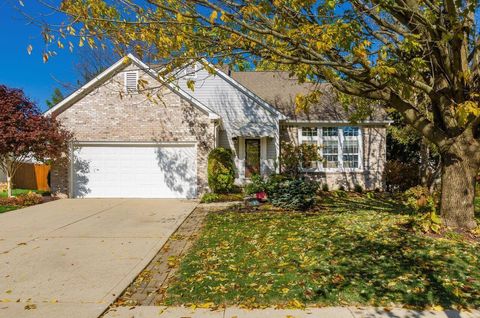 Photo of 2412 Birch Bark Trail, Grove City, OH 43123 (MLS # 225041203)
