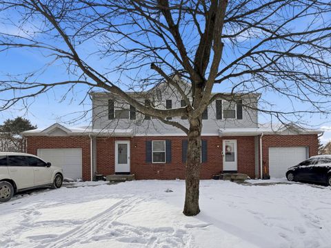 Photo of 6339-6341 Upperridge Drive, Canal Winchester, OH 43110 (MLS # 225045703)