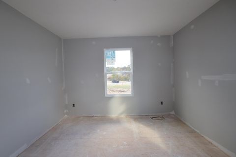 Tiny photo for 313 Reign Way, Pataskala, OH 43062 (MLS # 225039583)
