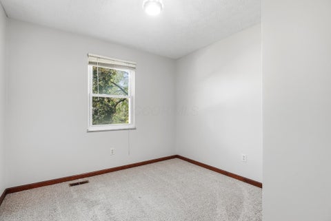 Tiny photo for 4052 Sequoia Avenue, Grove City, OH 43123 (MLS # 226032833)