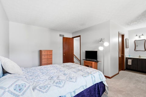 Tiny photo for 4052 Sequoia Avenue, Grove City, OH 43123 (MLS # 226032833)