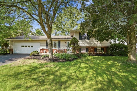 Photo of 4052 Sequoia Avenue, Grove City, OH 43123 (MLS # 226032833)