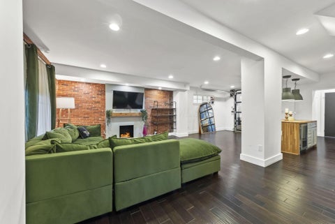 Tiny photo for 1191 E Rich Street, Columbus, OH 43205 (MLS # 226036302)