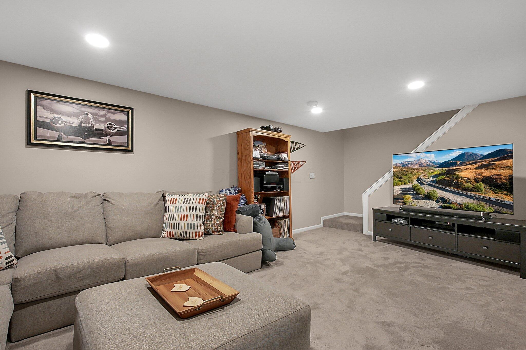 6010 Mcintyre Drive, Dublin, Ohio image 19