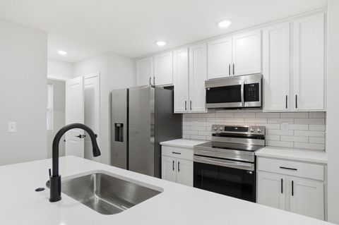 Tiny photo for 817 John Street, Washington Court House, OH 43160 (MLS # 226007045)