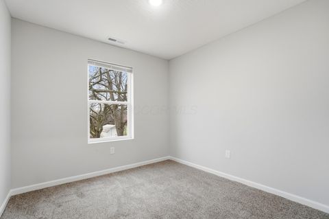 Tiny photo for 817 John Street, Washington Court House, OH 43160 (MLS # 226007045)