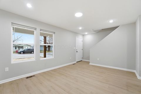 Tiny photo for 817 John Street, Washington Court House, OH 43160 (MLS # 226007045)