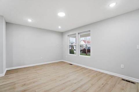 Tiny photo for 817 John Street, Washington Court House, OH 43160 (MLS # 226007045)