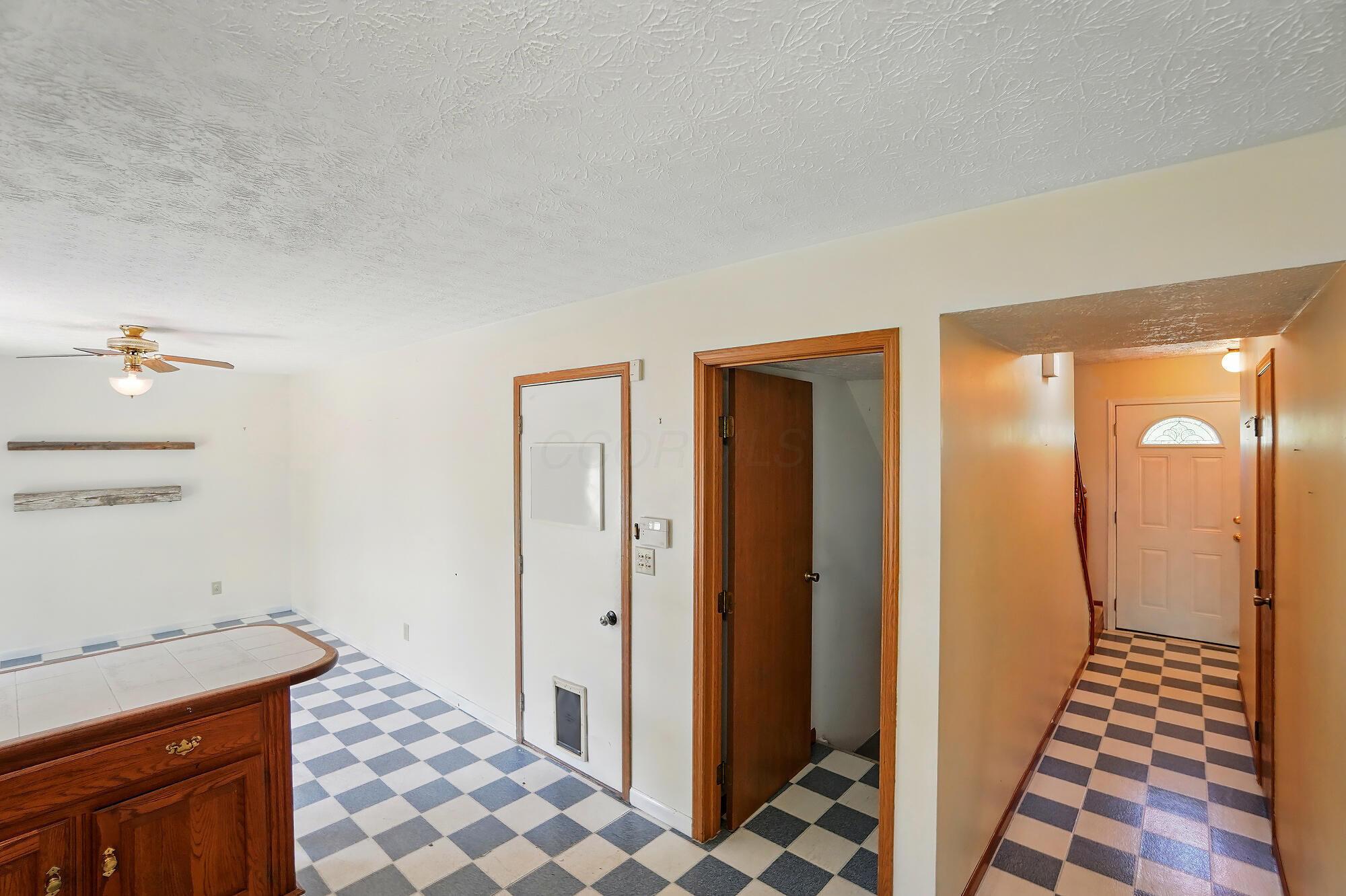 811 Ashford Glen Drive, Columbus, Ohio image 12