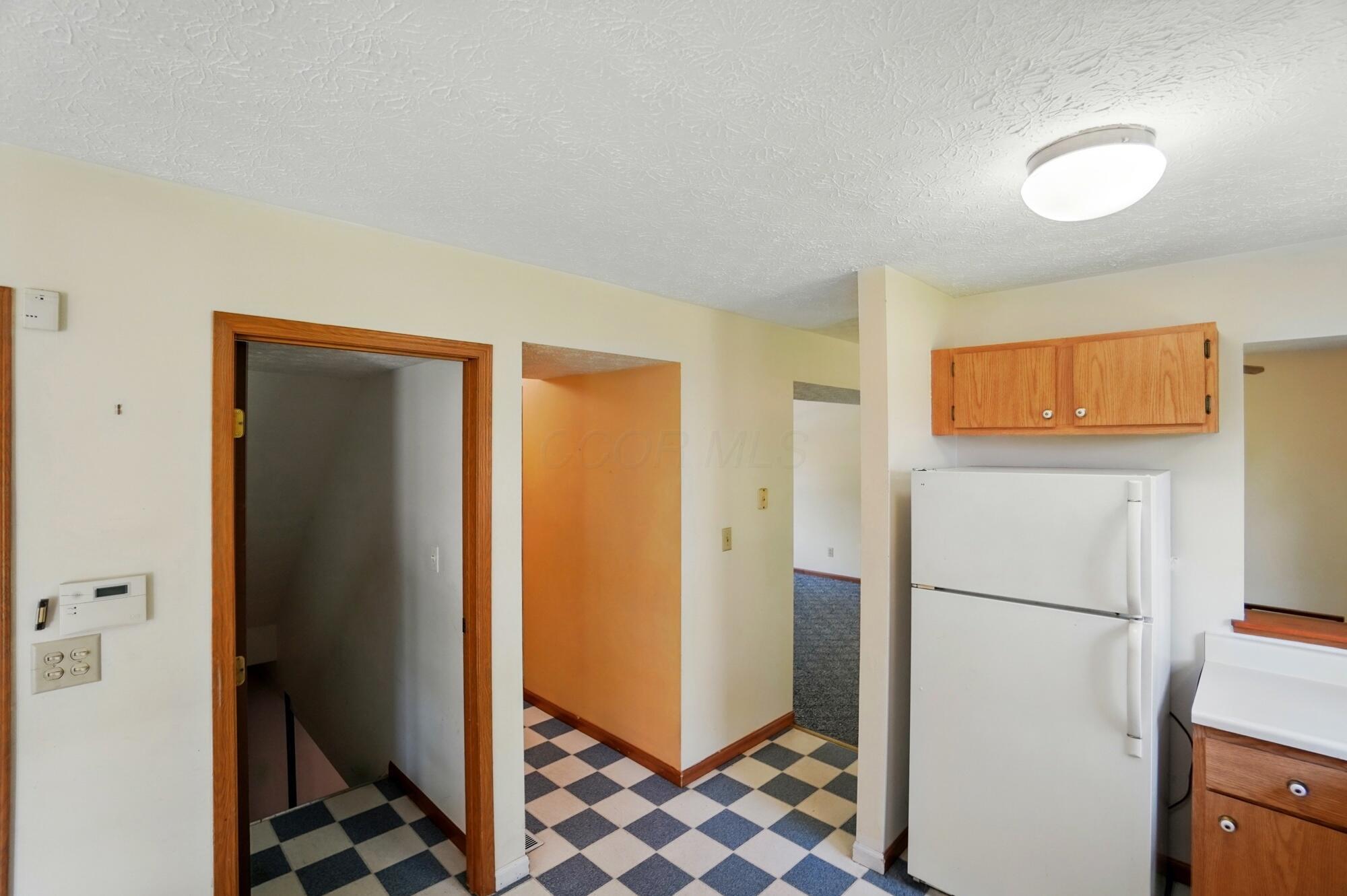 811 Ashford Glen Drive, Columbus, Ohio image 11