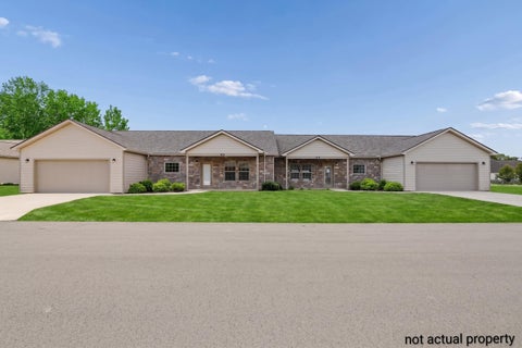 Photo of 1929 Sussex Way, Marion, OH 43302 (MLS # 226023842)