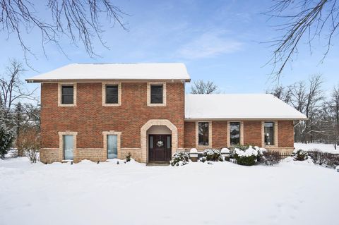 Photo of 4977 Dunkerrin Court, Dublin, OH 43017 (MLS # 226003970)