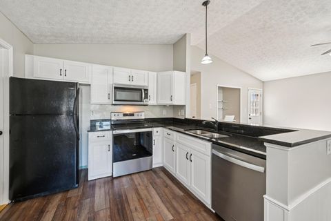 Tiny photo for 2013 Summit Row Boulevard, Powell, OH 43065 (MLS # 225039645)