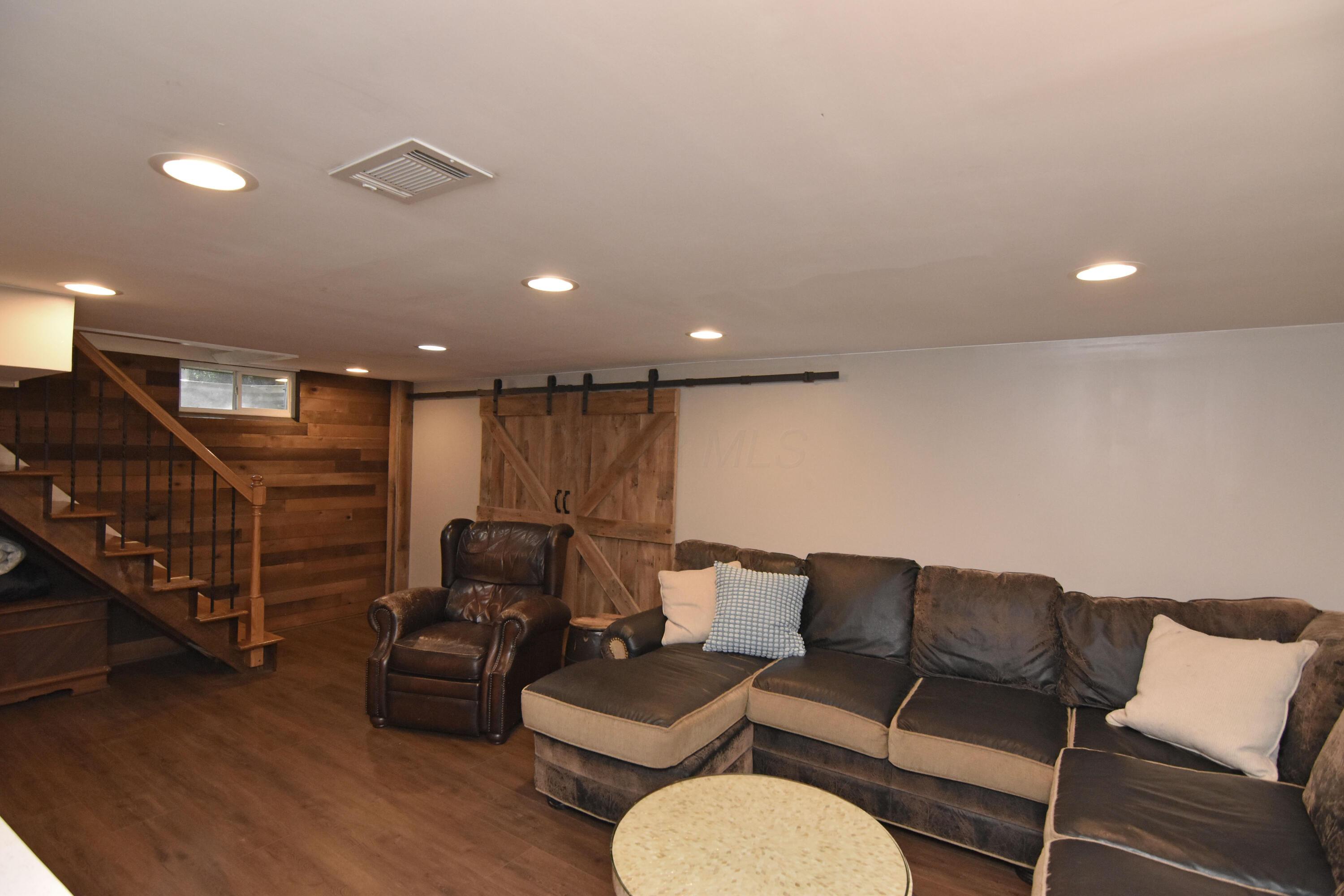 Dublin, Ohio 43016, United States, 3 Bedrooms Bedrooms, ,3 BathroomsBathrooms,Residential,Active,214022