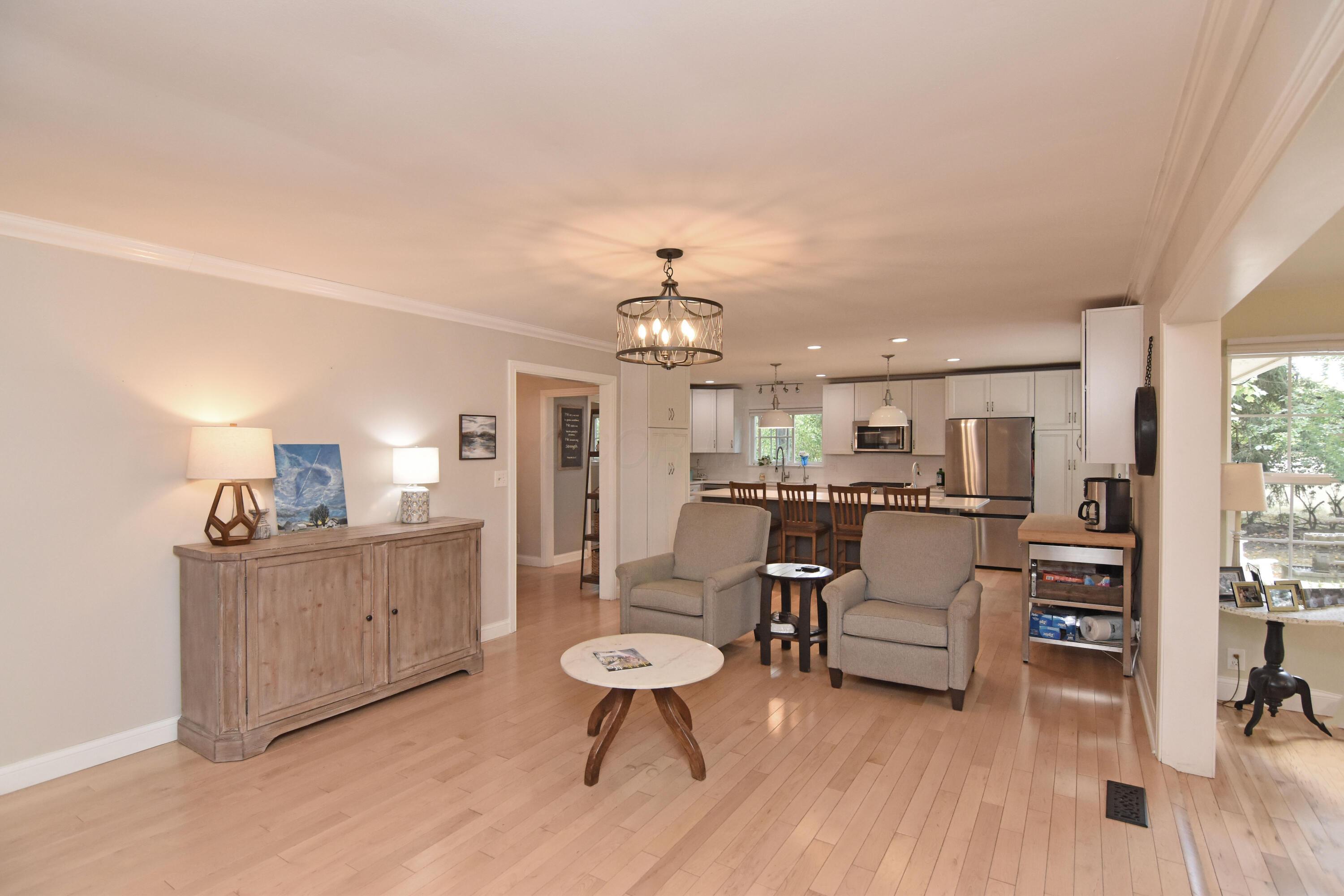 Dublin, Ohio 43016, United States, 3 Bedrooms Bedrooms, ,3 BathroomsBathrooms,Residential,Active,214022