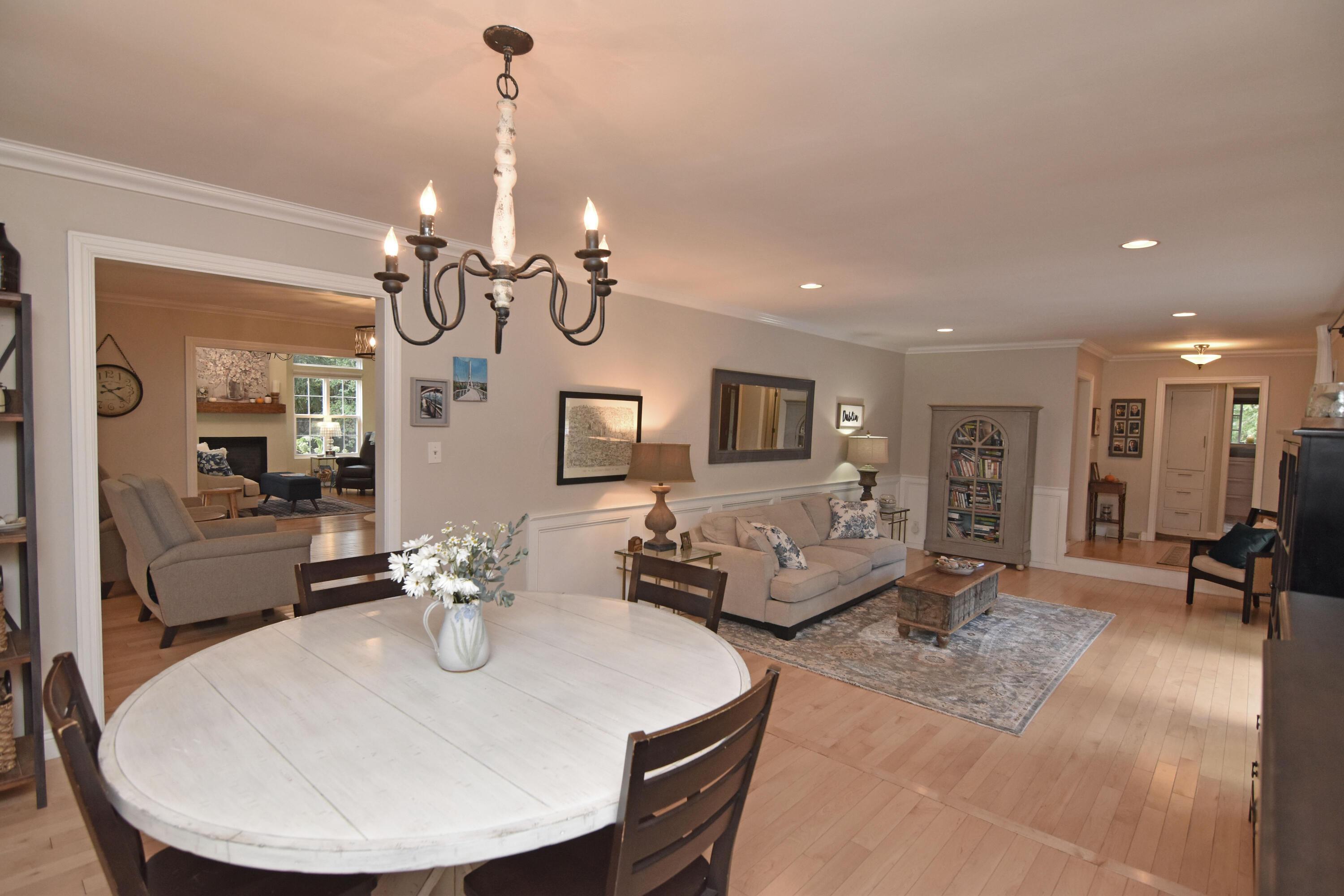 Dublin, Ohio 43016, United States, 3 Bedrooms Bedrooms, ,3 BathroomsBathrooms,Residential,Active,214022