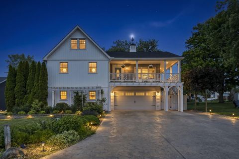 Photo of 580 Lakeshore Drive W, Hebron, OH 43025 (MLS # 226017163)