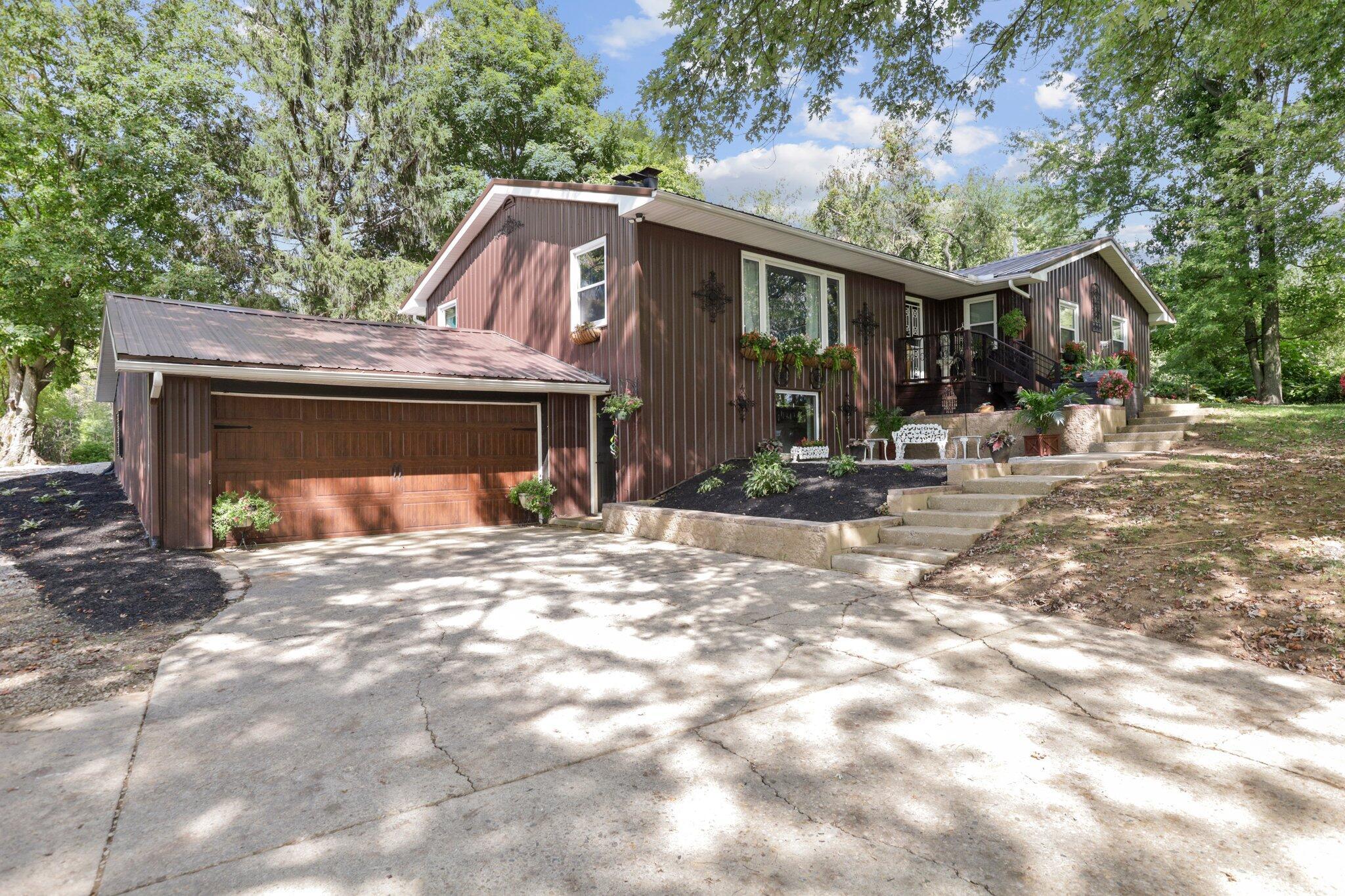 190 Marquette Drive, Lancaster, Ohio image 1