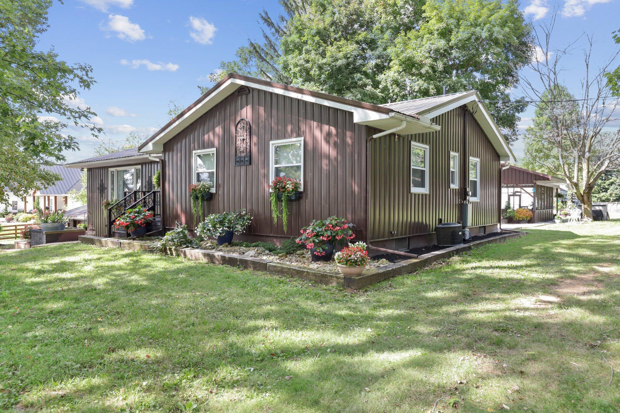 190 Marquette Drive, Lancaster, Ohio image 2