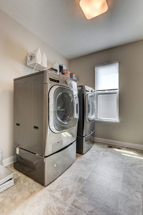 Tiny photo for 5581 Meadowhaven Drive, Powell, OH 43065 (MLS # 226013768)