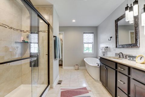 Tiny photo for 5581 Meadowhaven Drive, Powell, OH 43065 (MLS # 226013768)