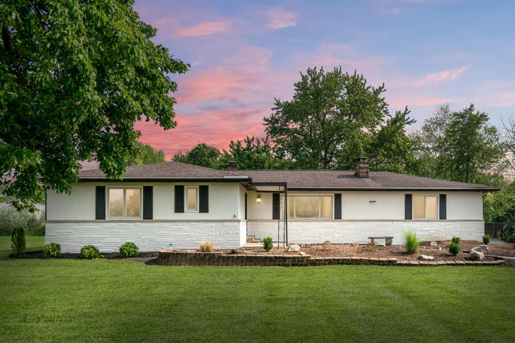 Photo of 7621 Central College Road, New Albany, OH 43054 (MLS # 226015145)
