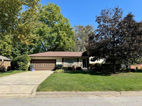 Photo of 4286 Kenridge Drive, Columbus, OH 43220 (MLS # 226038464)